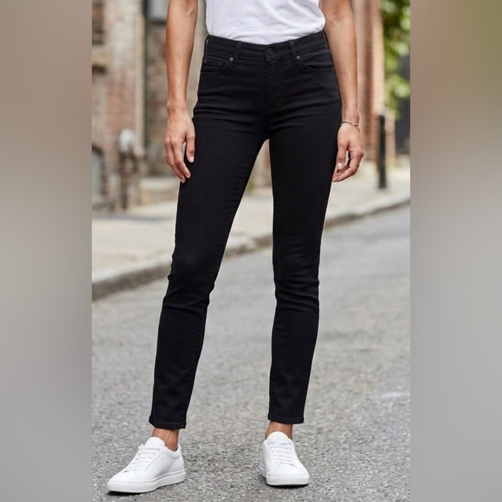 PAIGE Skyline Skinny Black Jeans Size 27
